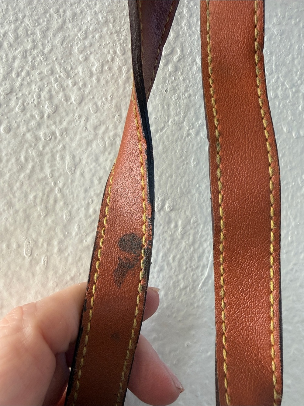 Vintage Dooney and Bourke AWL Black British Tan Hinge Bar Doctor Bag Crossbody - Picture 5 of 5